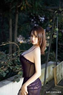 点爱成金海报